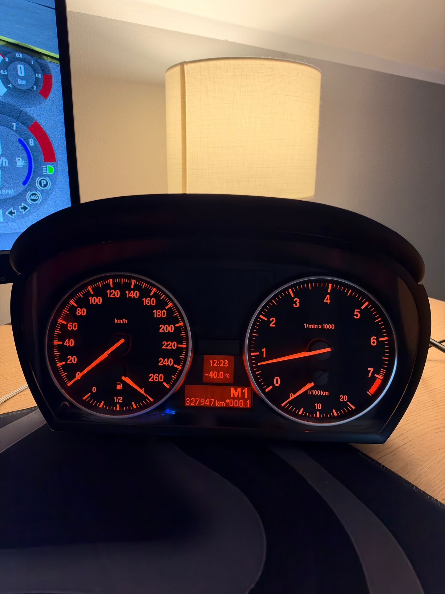 Licznik BMW E90 do gier komputerowych i simracingu