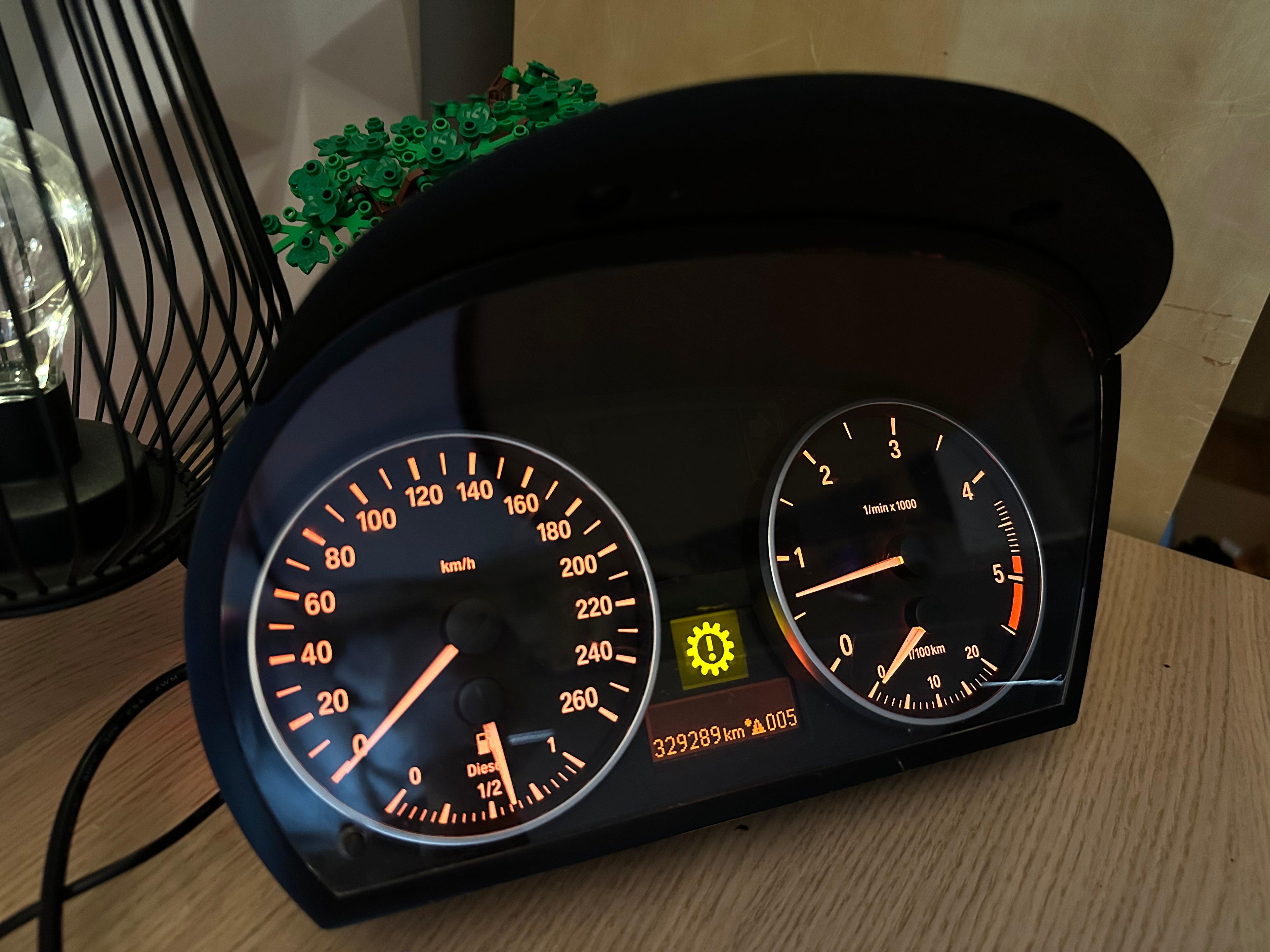 BMW E90 Simracing-Zähler