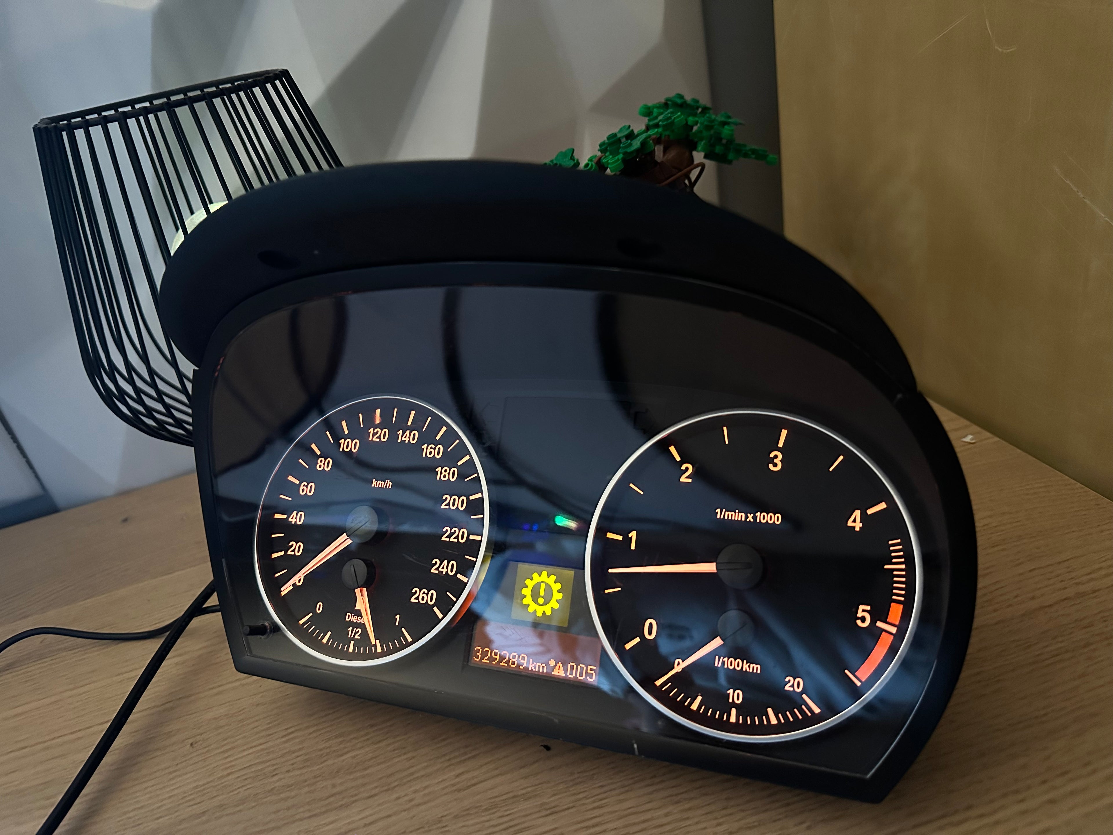 BMW E90 Simracing-Zähler